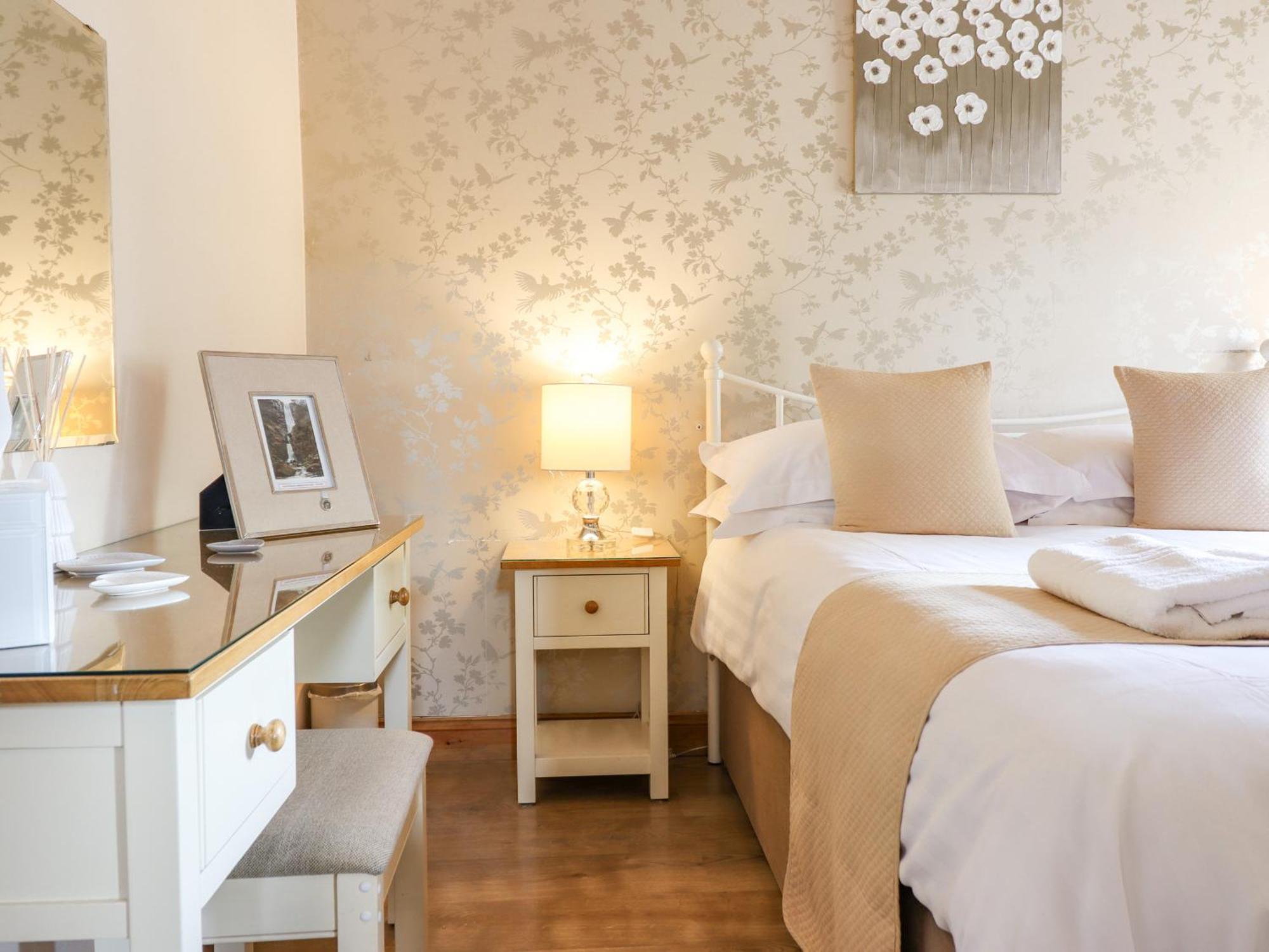 Bwthyn Ty Newydd Villa Dolanog Ngoại thất bức ảnh
